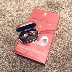 Womens Rose Gold Raycon Earbuds
